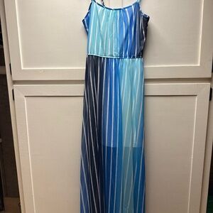 Studio Y Striped Maxi Dress Size Medium Blue/white